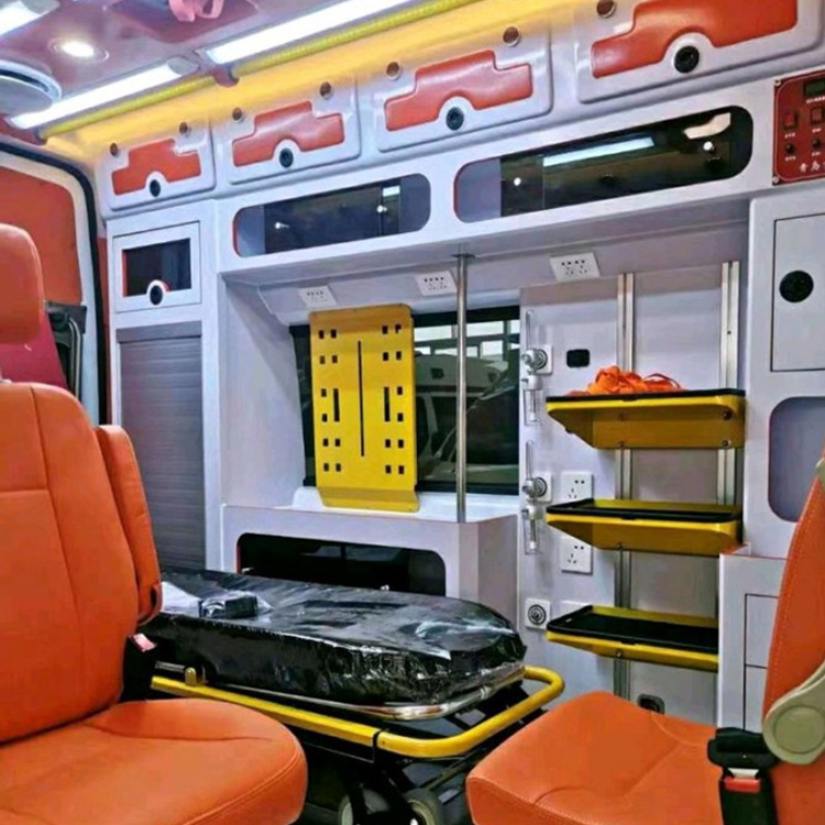 松桃长途救护车护送病人租赁价格
